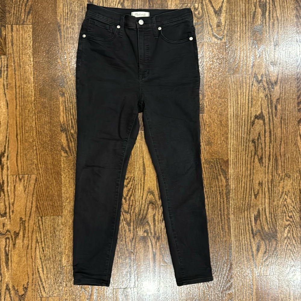 Madewell women’s 28P 11” high-rise black jeans